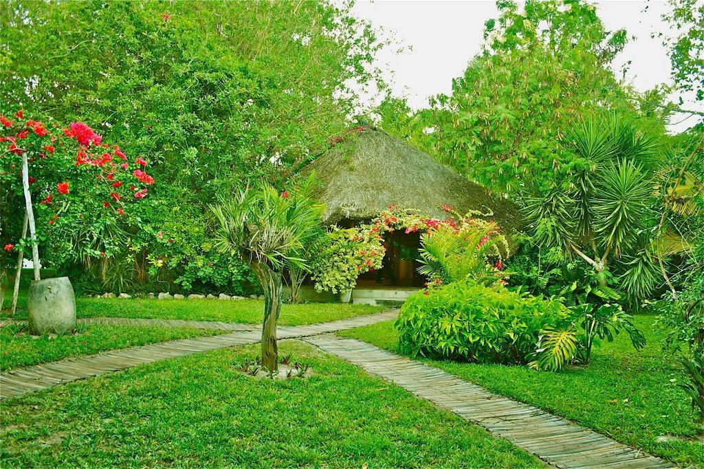 Palmeiras Lodge Vilanculos Extérieur photo